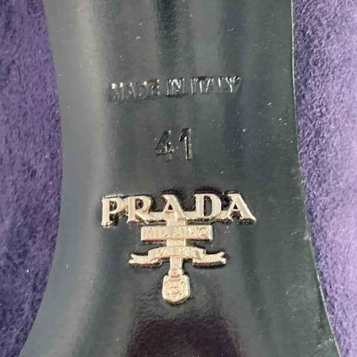 PRADA Size 11 Navy Suede Bow Pointed Toe Kitten Heel Pumps