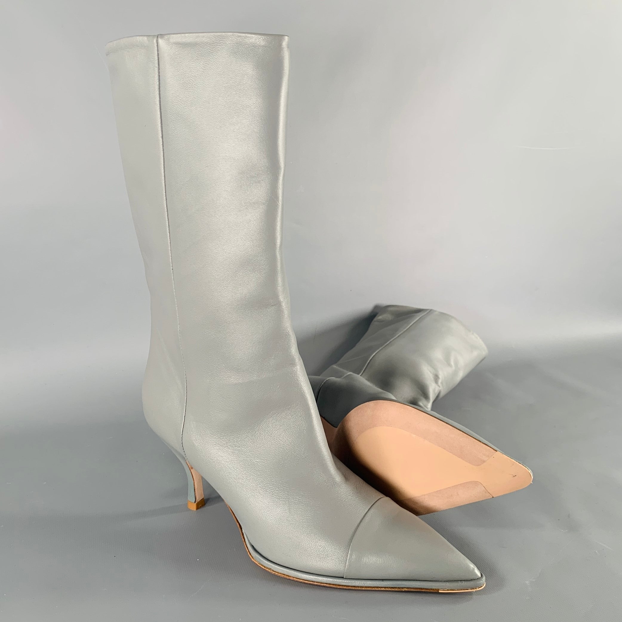 SANIA D'MINA Size 10 Grey Leather Kitten Heel Boots – Sui Generis