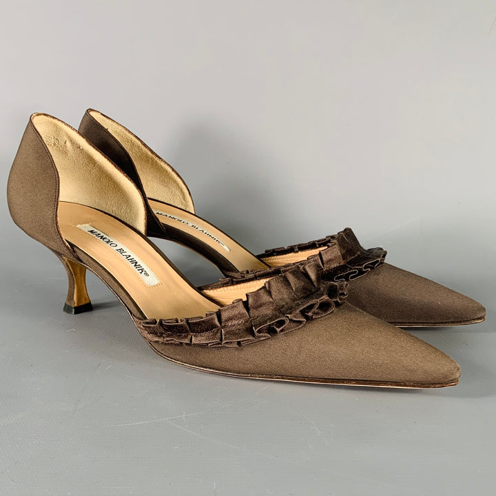 MANOLO BLAHNIK Size 9 Brown Silk Ruffled Kitten Heels Pumps
