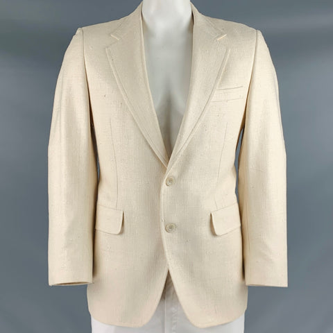 NEIMAN MARCUS Size 42 Beige Textured Silk Notch Lapel Sport Coat