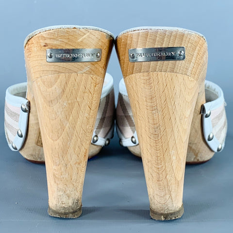BURBERRY Size 7 White Beige Leather Plaid Buckle Sandals