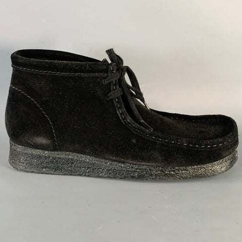 CLARKS Size 9 Wallabee Black Suede Crepe Sole Moccasin Ankle Boots