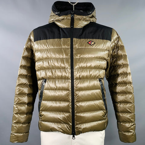 Manteau à capuche BURBERRY FW22 taille XL en polyamide matelassé noir olive « Barking »