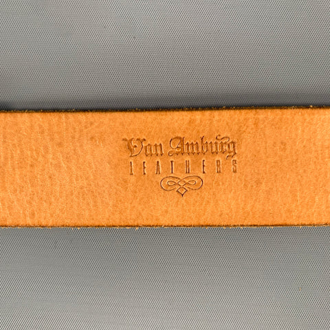 VAN AMBURG Size 30 Mint Cream Skingray Leather Belt