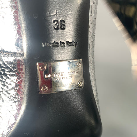 MICHAEL KORS COLLECTION Size 6 Silver Leather Crackled Stiletto Pumps