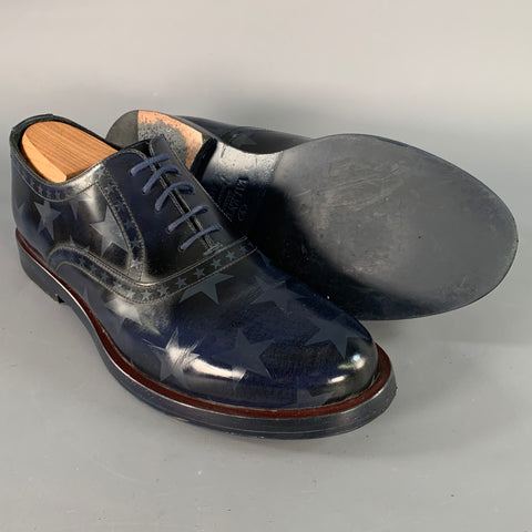 VALENTINO Size 7.5 Navy Embossed Stars Leather Oxford Lace-Up Shoes