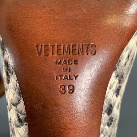 VETEMENTS Size 9 Sq Toe Snake Boomerang Mule