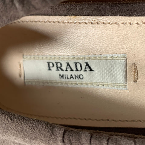 PRADA Size 8.5 Grey Ruched Kitten Heels Pumps