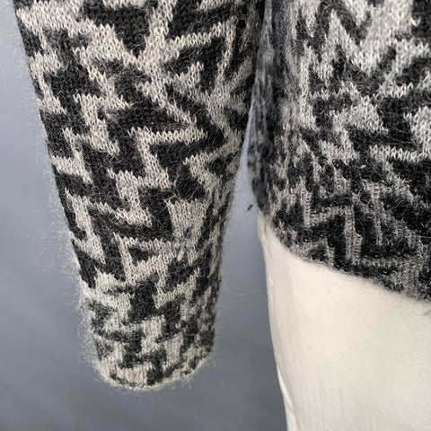 SAINT LAURENT 2019 Size L Grey Black Zig Zag Wool Blend Crew Neck Sweater