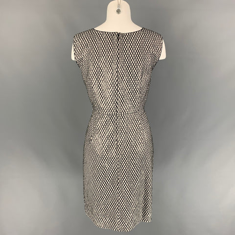 MARC JACOBS Taille 12 Robe droite perlée en soie grise et noire
