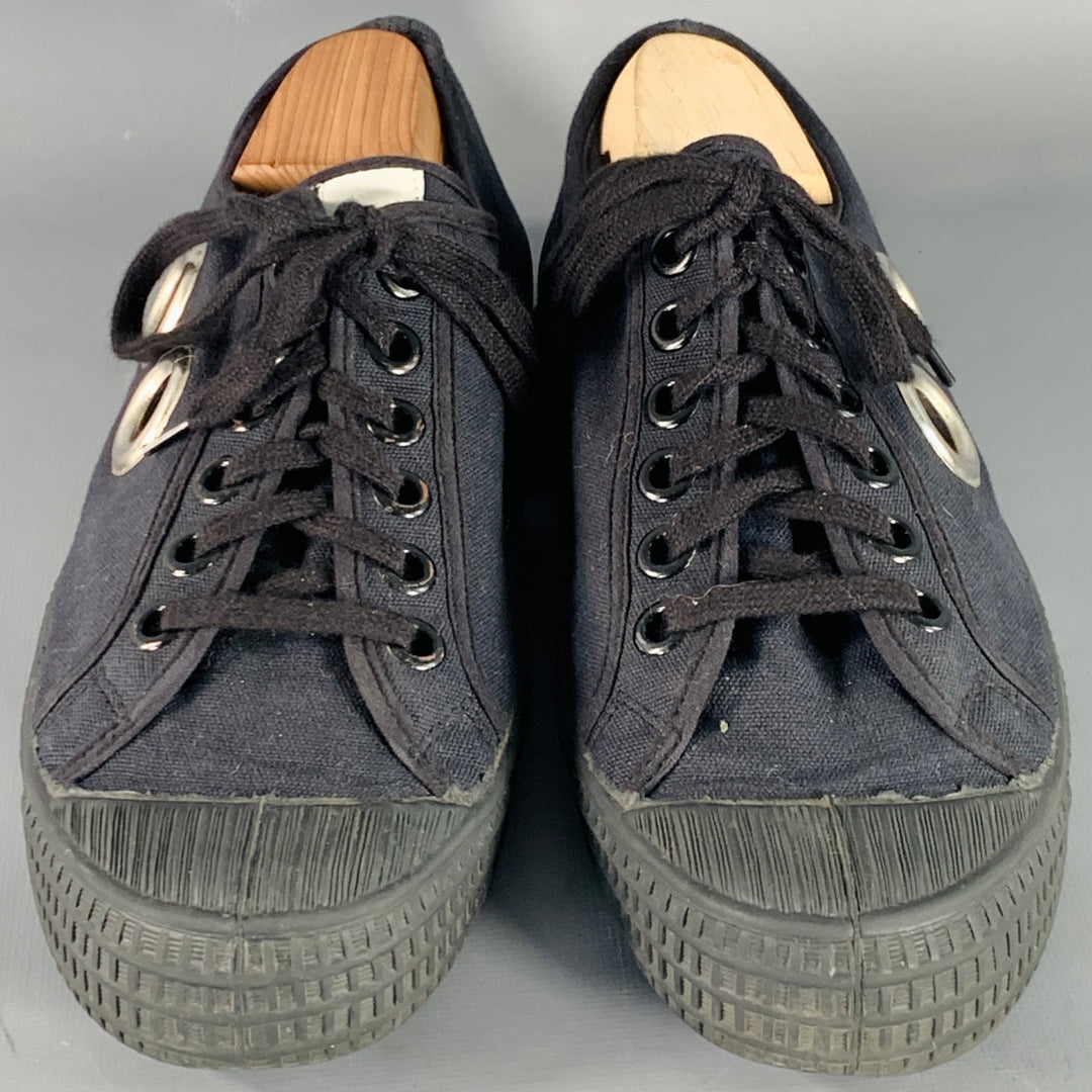 NOVESTA x COMME des GARCONS Size 10 Black Grommets Cotton Canvas Low Top Sneakers
