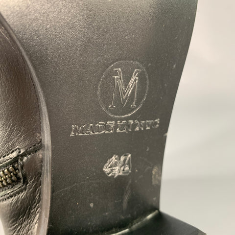 MODERN VICE Size 10.5 Black Gold Leather Stars Side Zipper Boots