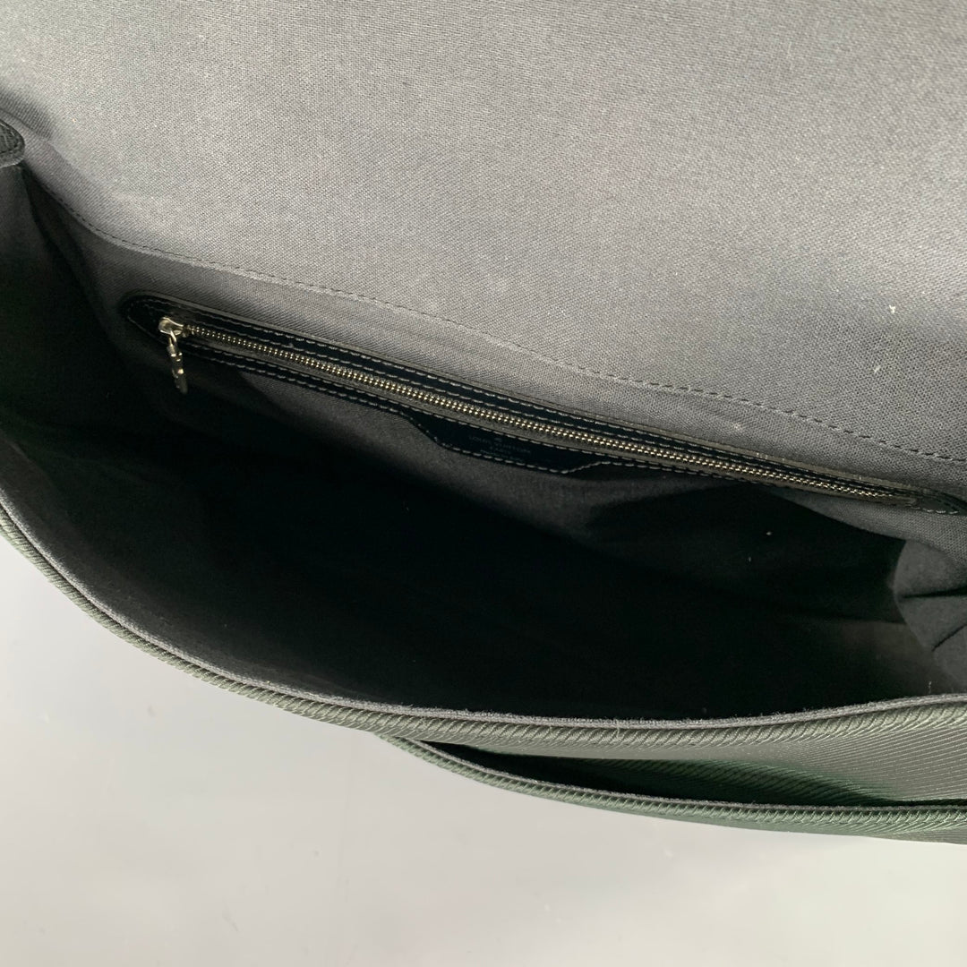 LOUIS VUITTON -Taiga Dersou- Black Dark Green Nylon Leather Messenger Bag