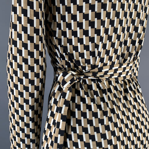 DIANE VON FURSTENBERG Size S Camel White Black Geometric Viscose Elastane Wrap Dress