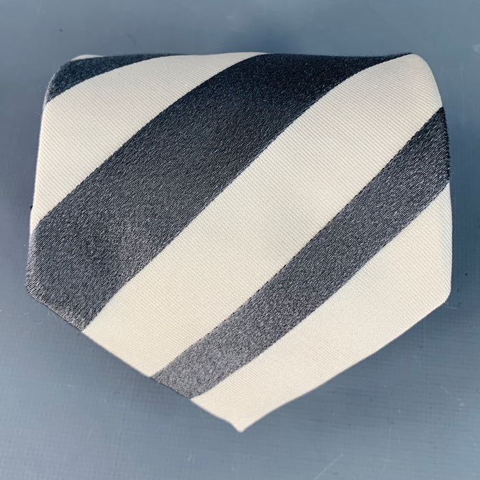 GIORGIO ARMANI Size Grey Cream Diagonal Stripe Silk Twill Tie