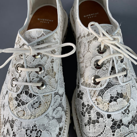 GIVENCHY Size 10 White Leather Lace Studded Derby Shoes