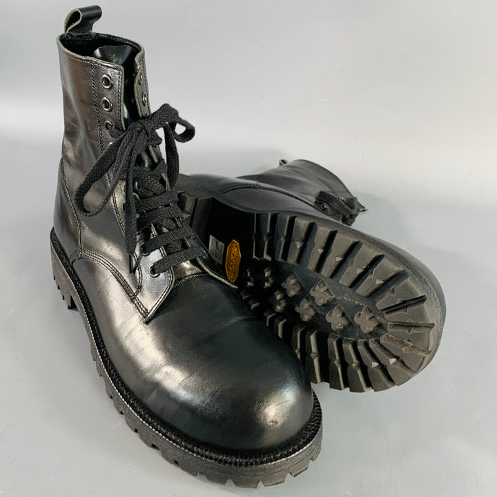 COMME des GARCONS HOMME PLUS Size 10 Black White Print Leather Pull On Boots COMME des GARCONS HOMME PLUS Size 10 Black Leather Pull On  main image 2
