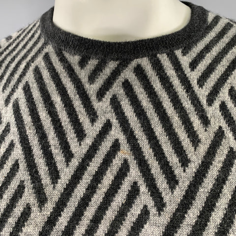 NEIMAN MARCUS Size L Grey Black Cashmere Crew-Neck Sweater