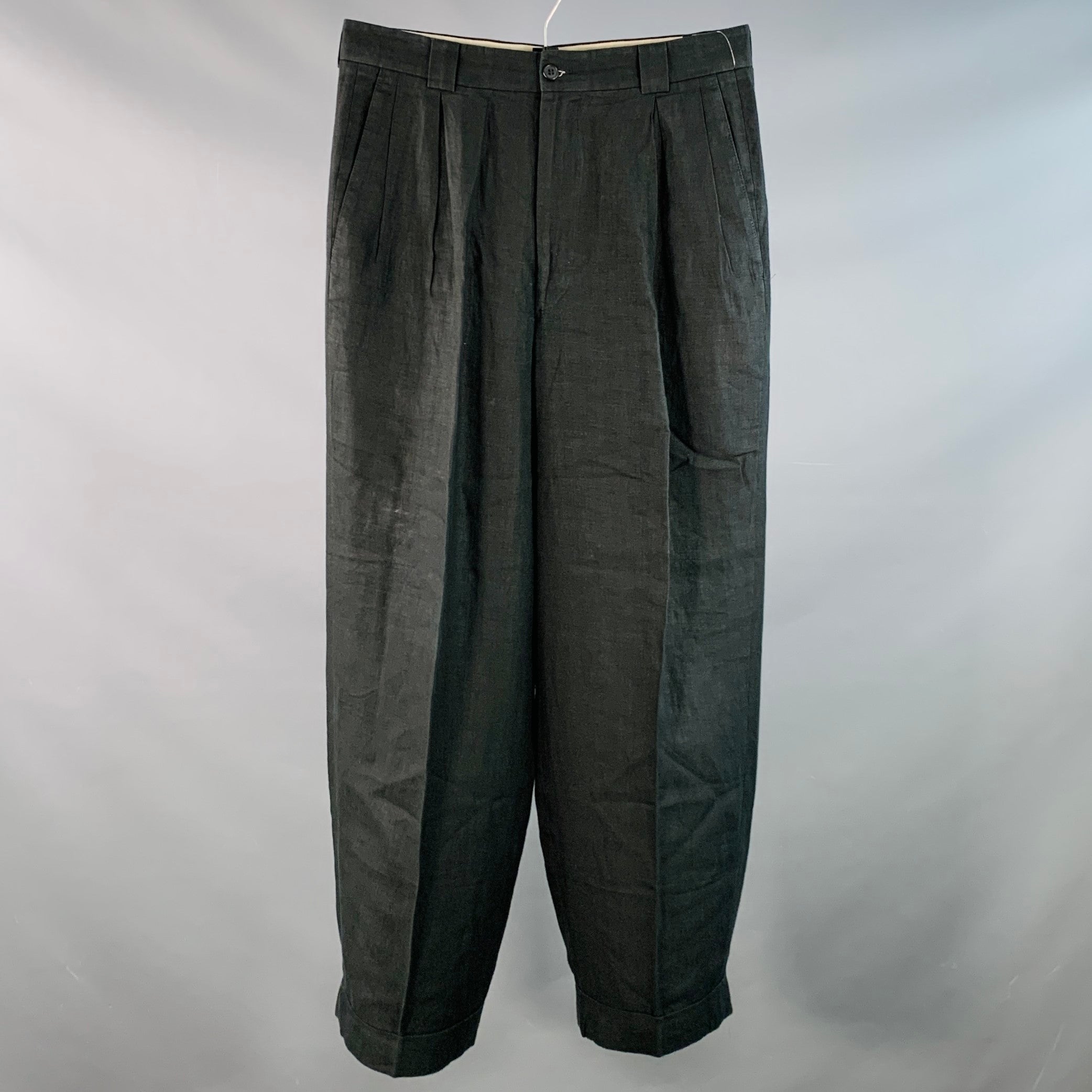 パンツ Old Giorgio Armani Black Linen Slacks GIORGIO ARMANI Vintage Size 31 Black Linen Pleated Tapered Dress