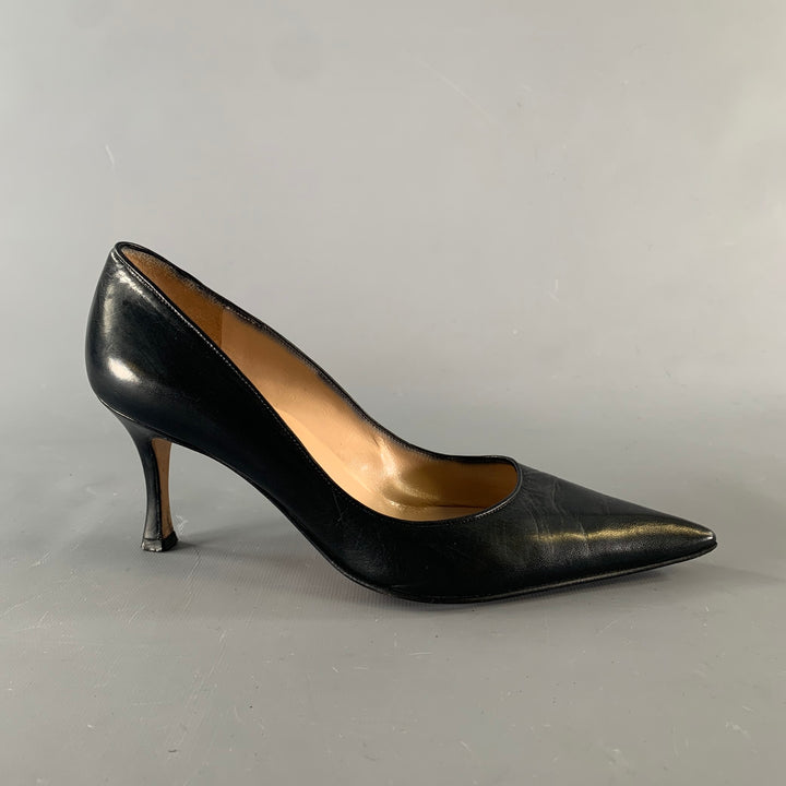MANOLO BLAHNIK Size 7 Black Leather Pointed Toe Pumps