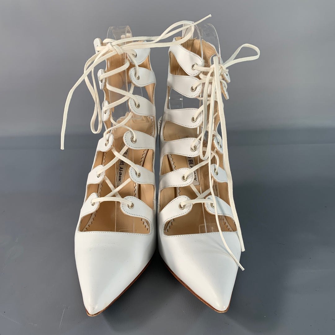 MANOLO BLAHNIK Size 6.5 White Leather Laced Pumps