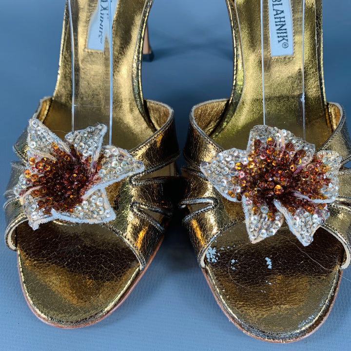 MANOLO BLAHNIK Size 8 Gold Leather Crackled Beaded Sandals
