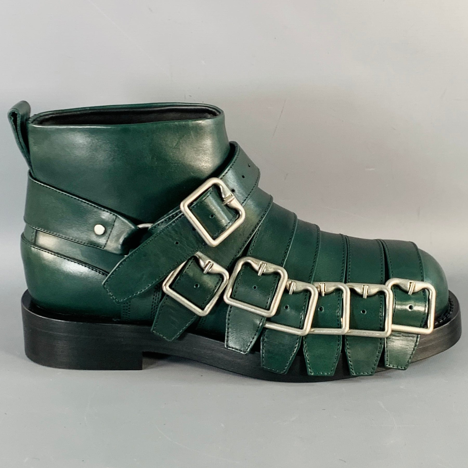 BURBERRY Size 9.5 Forest Green Leather Pull On Belted Boots BURBERRY Size 9.5 Forest Green Leather Pull On Belted Boots main image 3