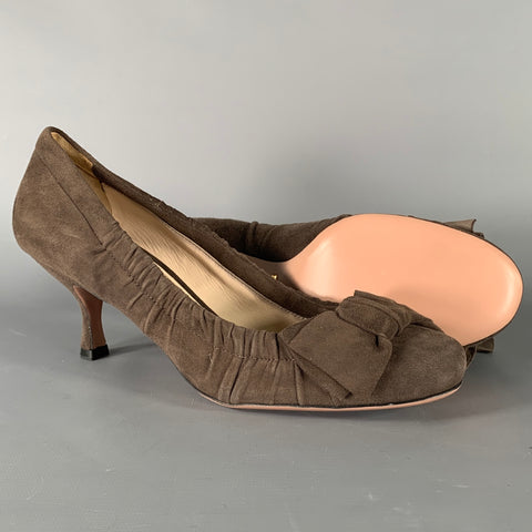 PRADA Size 8.5 Grey Ruched Kitten Heels Pumps