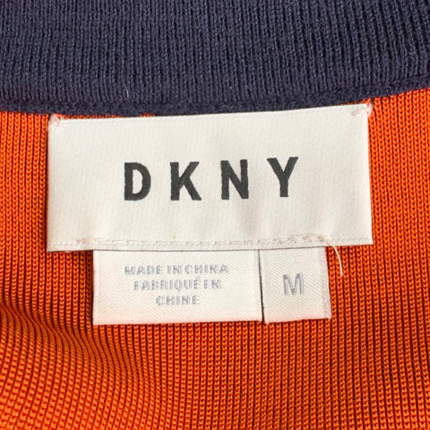 Robe DKNY taille M en laine mérinos bleu marine et orange à manches courtes avec liseré contrastant
