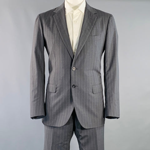 Costume SARTORIO taille 44 Regular, en laine grise à fines rayures, revers cranté