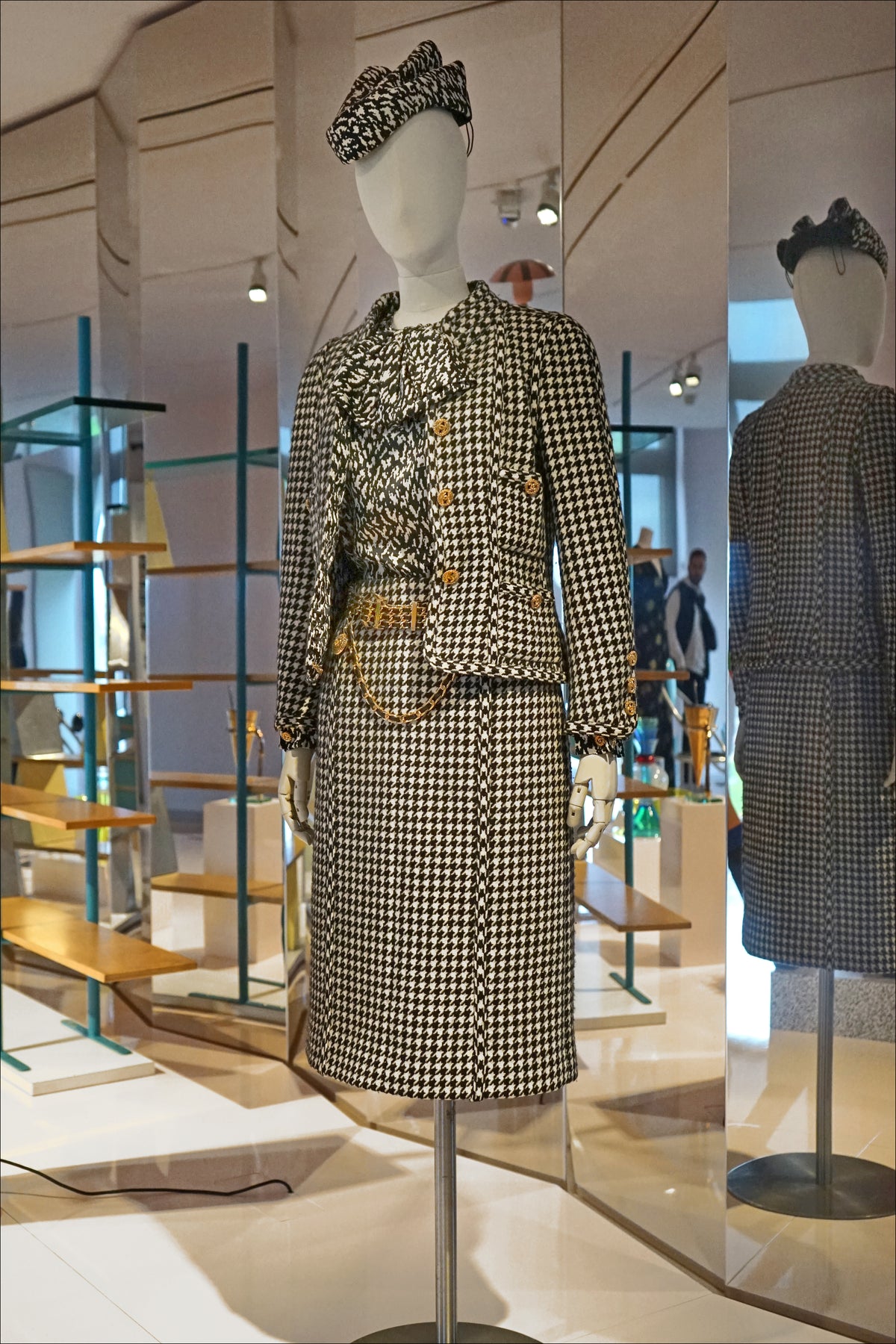 Autumn Winter 1983 Chanel skirt suit by Karl Lagerfeld in the Musée des Arts Décoratifs collection