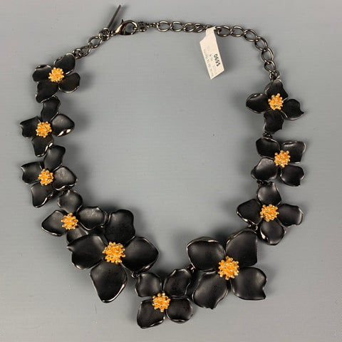 OSCAR DE LA RENTA Black Gold Floral Metal Necklace