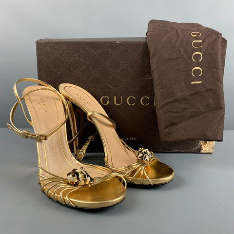 GUCCI Talla 9 Sandalias con tira al tobillo de cuero dorado