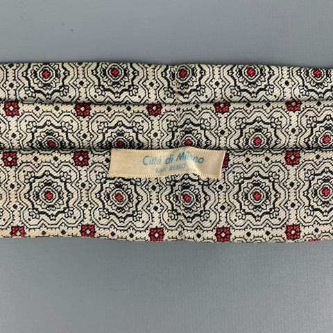 VINTAGE White Black Abstract Ascot