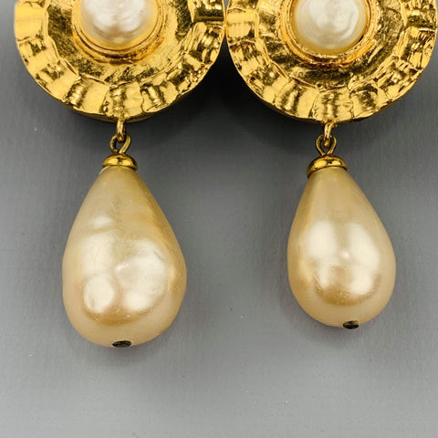 CHANEL Vintage Gold Tone Faux Pearl Tear Drop Clip On Earrings