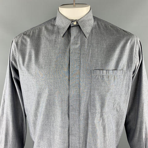 Vintage V2 de VERSACE Talla M Camisa de manga larga con botones de algodón gris y bolsillo con parche