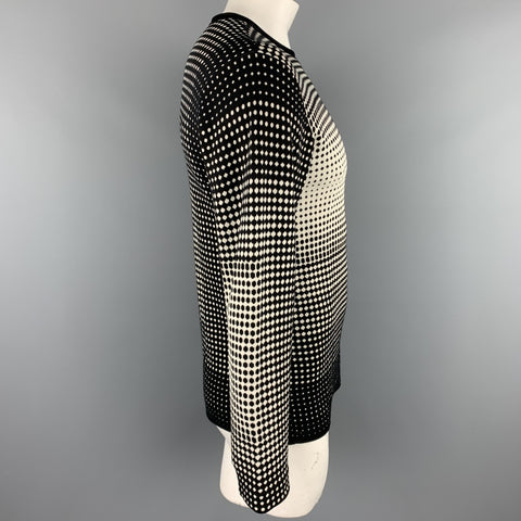 ARMANI COLLEZIONI Taille L Pull géométrique en soie / viscose noir et blanc
