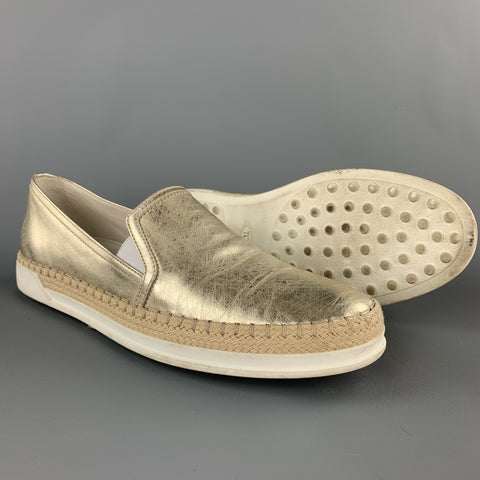Zapatos planos sin cordones de cuero dorado talla 7.5 de TOD'S