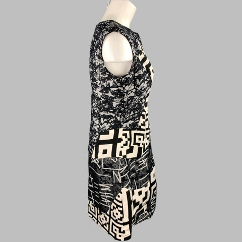 LOUISE GRAY Taille 10 Robe droite en laine graphique grise / soie