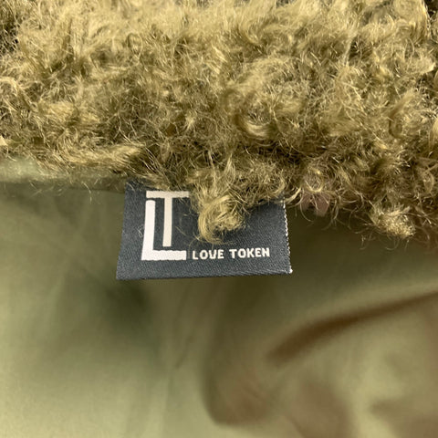 LOVE TOKEN Abrigo sin cuello texturizado de poliéster verde oliva Talla S