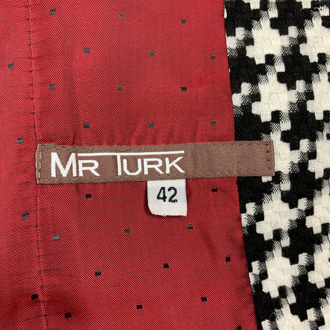 MR TURK Size 42 Black White Houndstooth Buttoned Vest