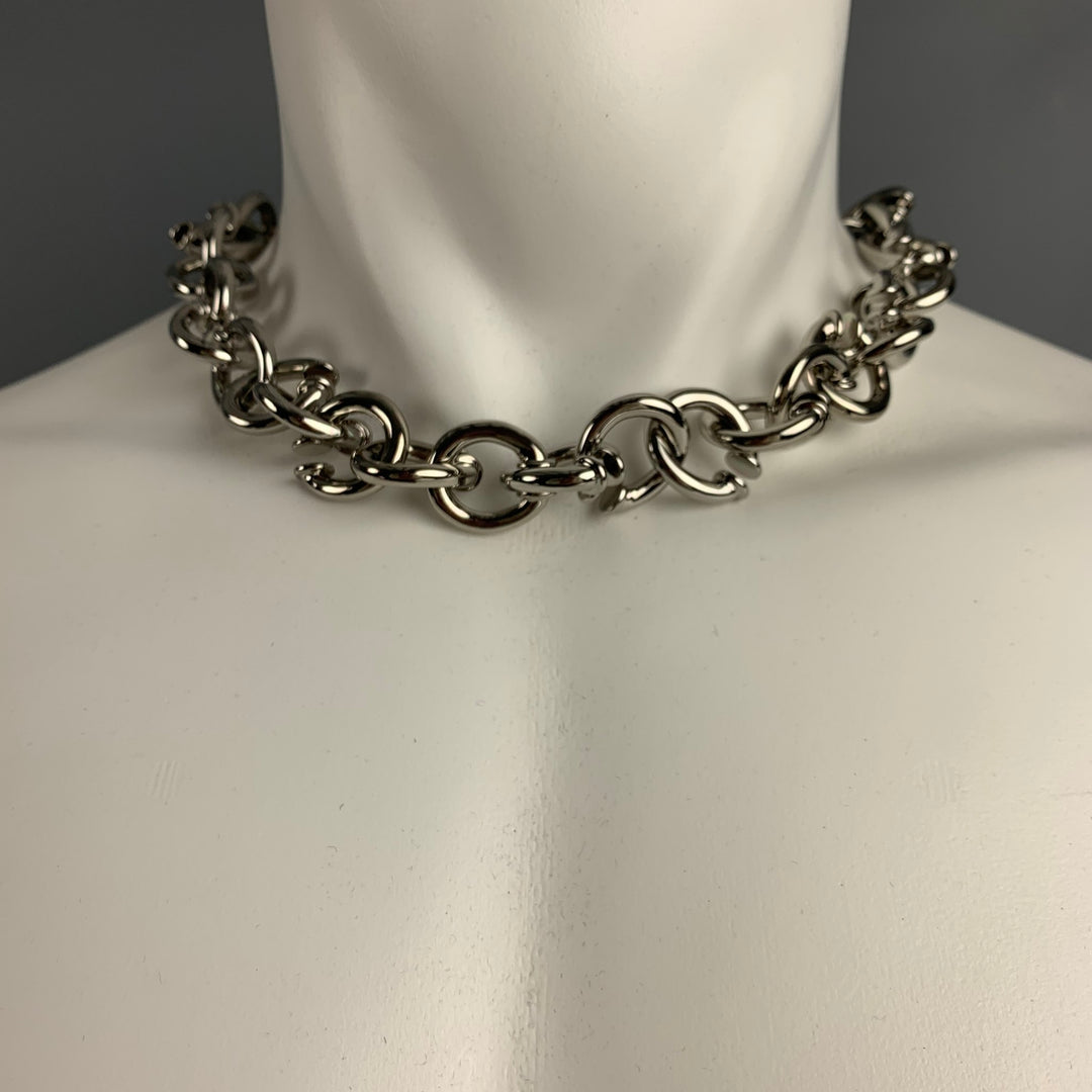 PORTRAIT REPORT Silver Chain Link Metal Necklace