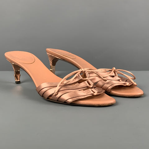 Sandalias tipo mules de seda rosa GUCCI by Tom Ford talla 6