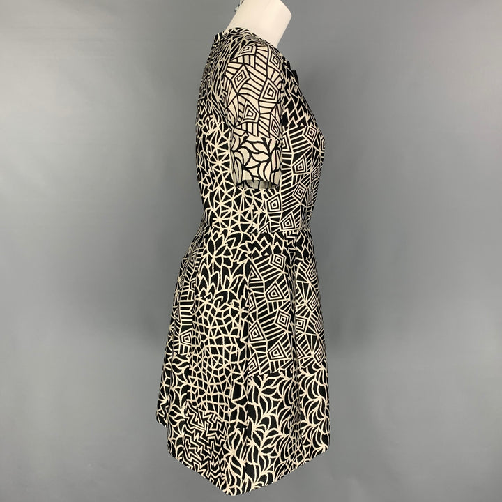 YIGAL AZROUEL Size 10 Black & White Polyester Geometric Short Sleeve Dress