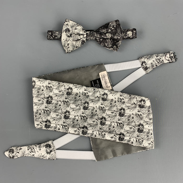 Vintage GIANNI VERSACE Silver & Black Jacquard Silk Cummerbund & Bow Tie Set
