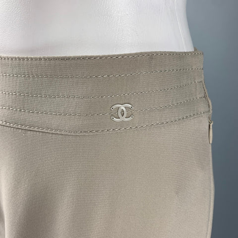 CHANEL Talla 4 Pantalón de vestir recto de seda beige