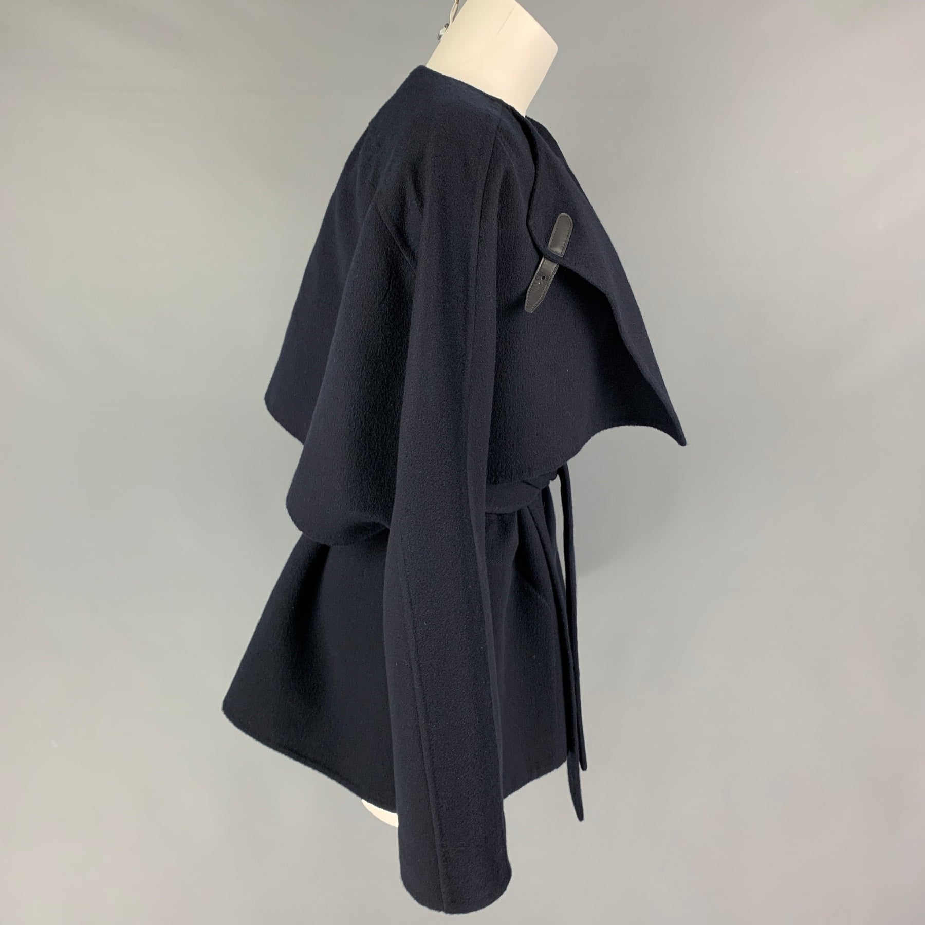 Additional Sui Generis archive view of the Hermès by Martin Margiela Fall/Winter 2000 cashmere cape vest jacket, SKU 120616.