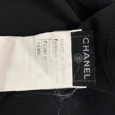 CHANEL 94305 04P Size 4 Black Silk Sleeveless Blouse