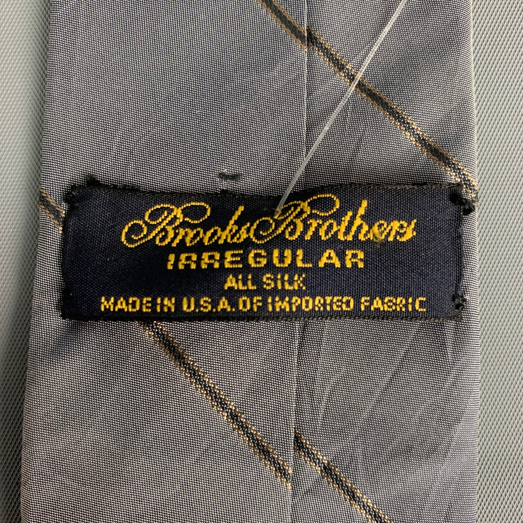 Cravate Brooks Brothers Makers - Soie 100% - Motif Géométrique Rouge/bleu - Occasion Très Bon état