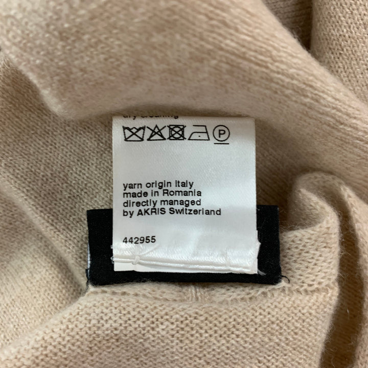 AKRIS Size 6 Beige Cashmere V-Neck Pullover